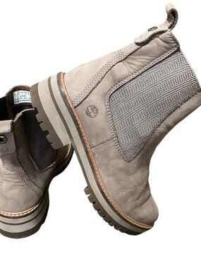 Timberland Womens Gray Leather Chelsea Boots With Lug Sole Size 8 Durable Slip-O